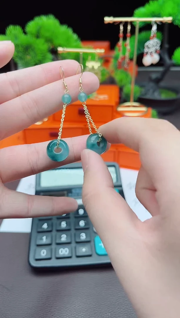 【闪购商品】石英质玉（天山翠）耳钉银S925镶嵌709000