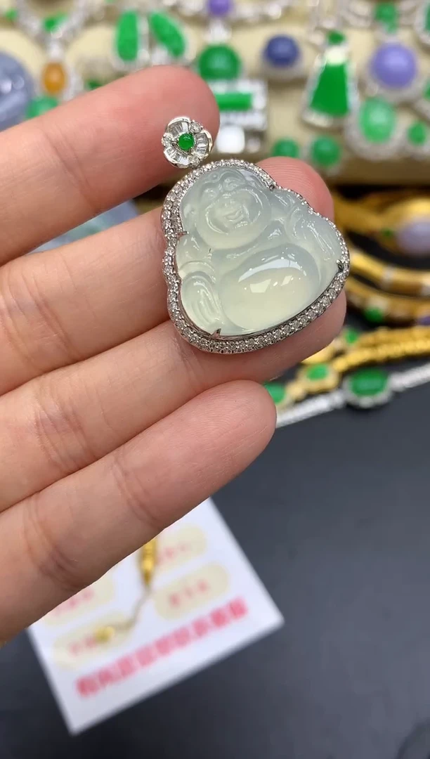 颈饰18K金镶嵌翡翠240-中国好珍宝
