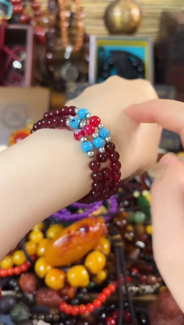 未镶嵌颈饰蜜蜡..................