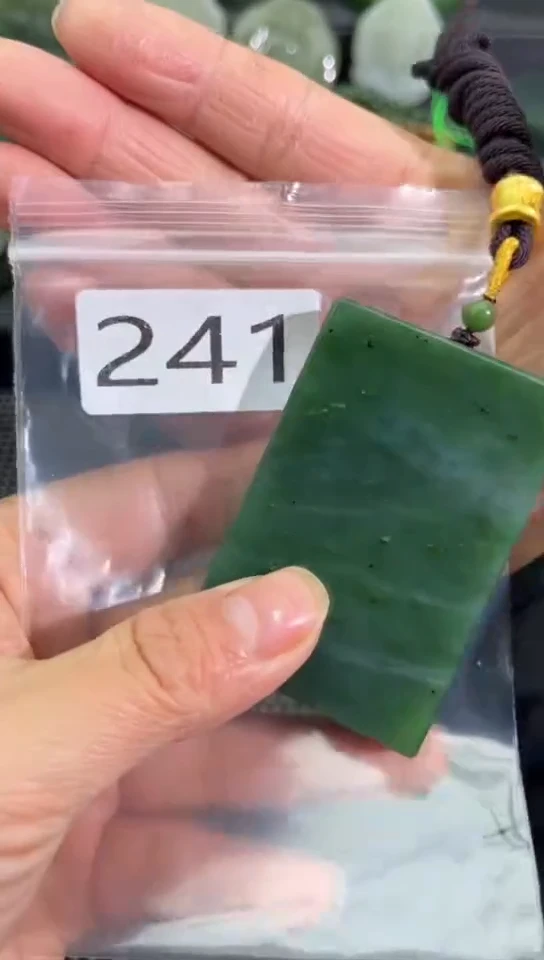 未镶嵌和田玉珠宝半成品牌子