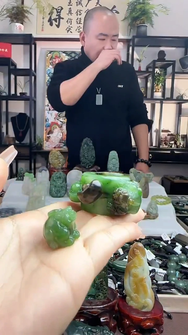 颈饰未镶嵌和田玉貔貅组合
