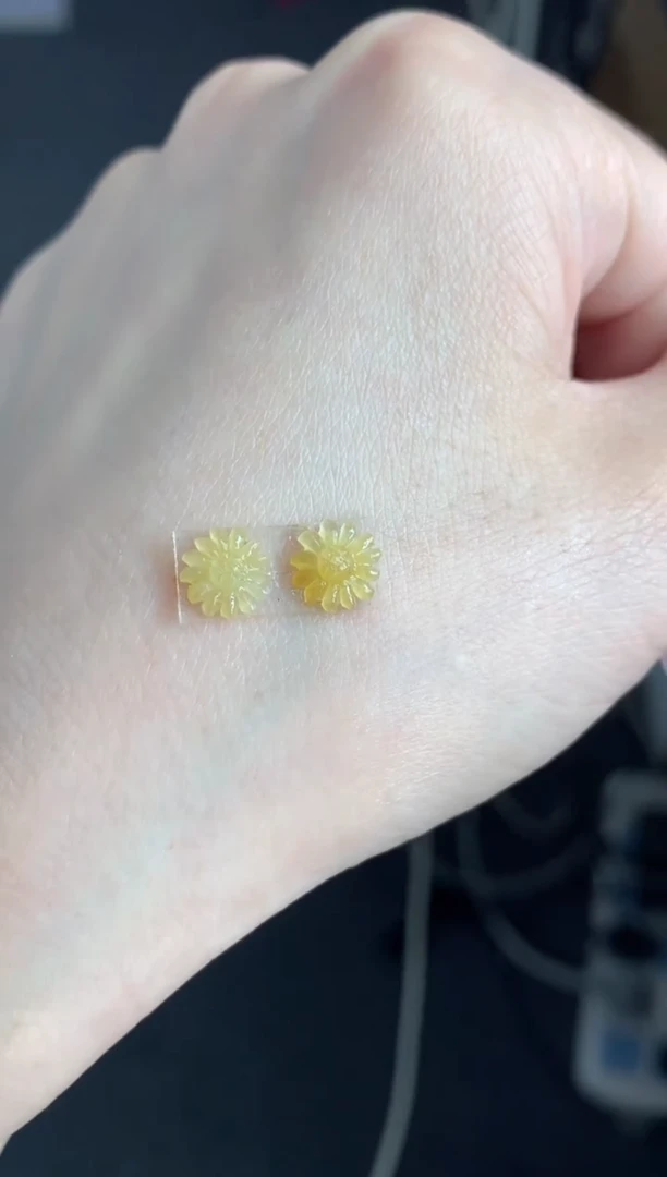 定制翡翠未镶嵌一对向日葵