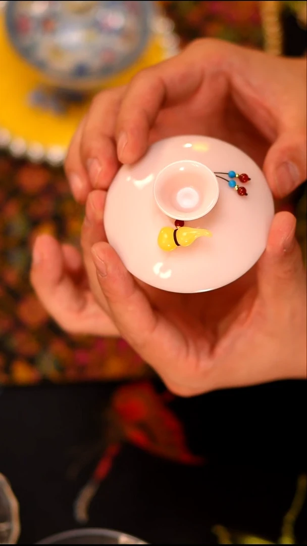 065盖碗提溜提溜蜜蜡葫芦