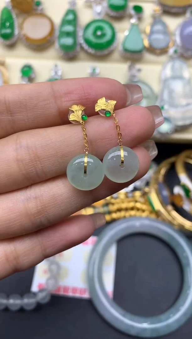 颈饰18K金镶嵌翡翠188-中国好珍宝