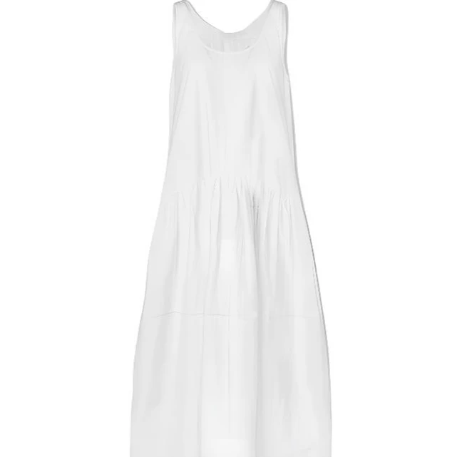 欢姐同款 0220宽松A字背心连衣裙女2025夏新款度假风白裙子DY3538