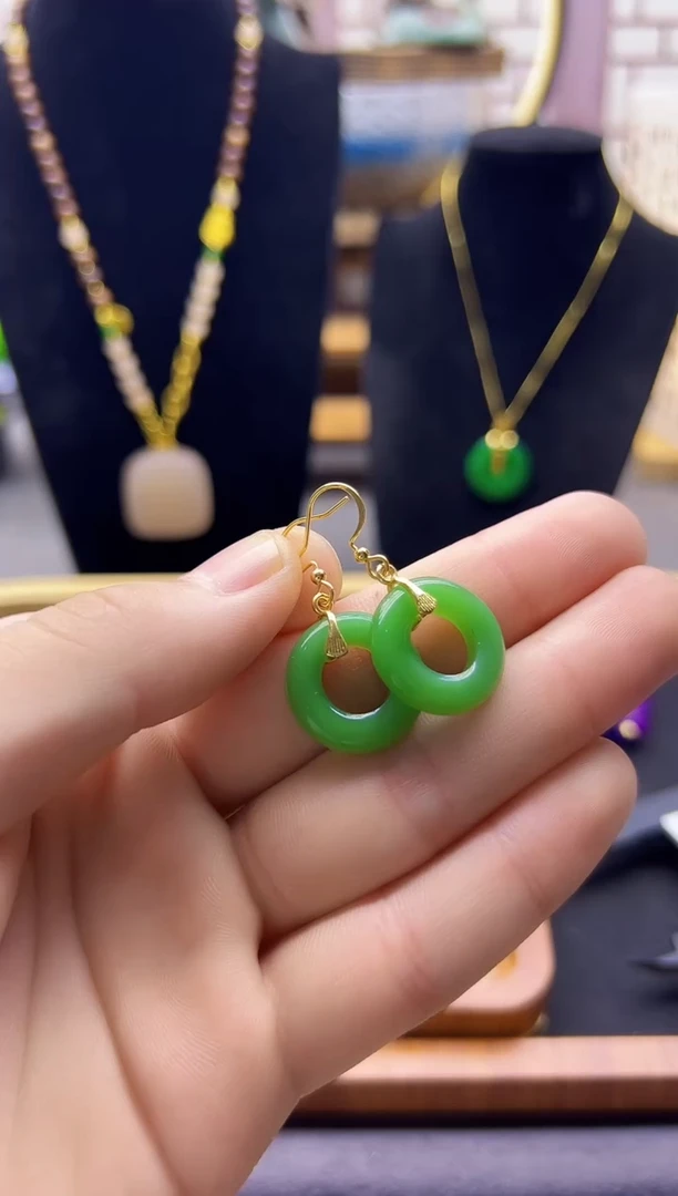 【闪购商品】和田玉耳饰14K金镶嵌E126