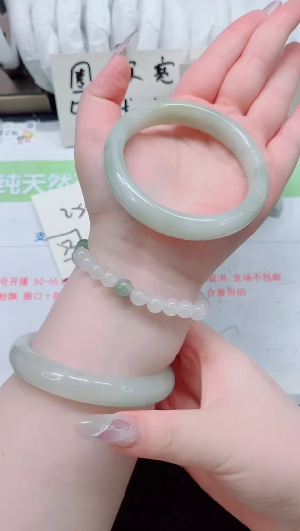 石英质玉手镯未镶嵌b219-圈口60.2