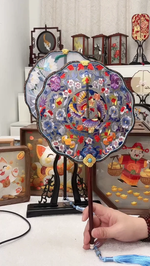 扇子苏绣作品手工团扇