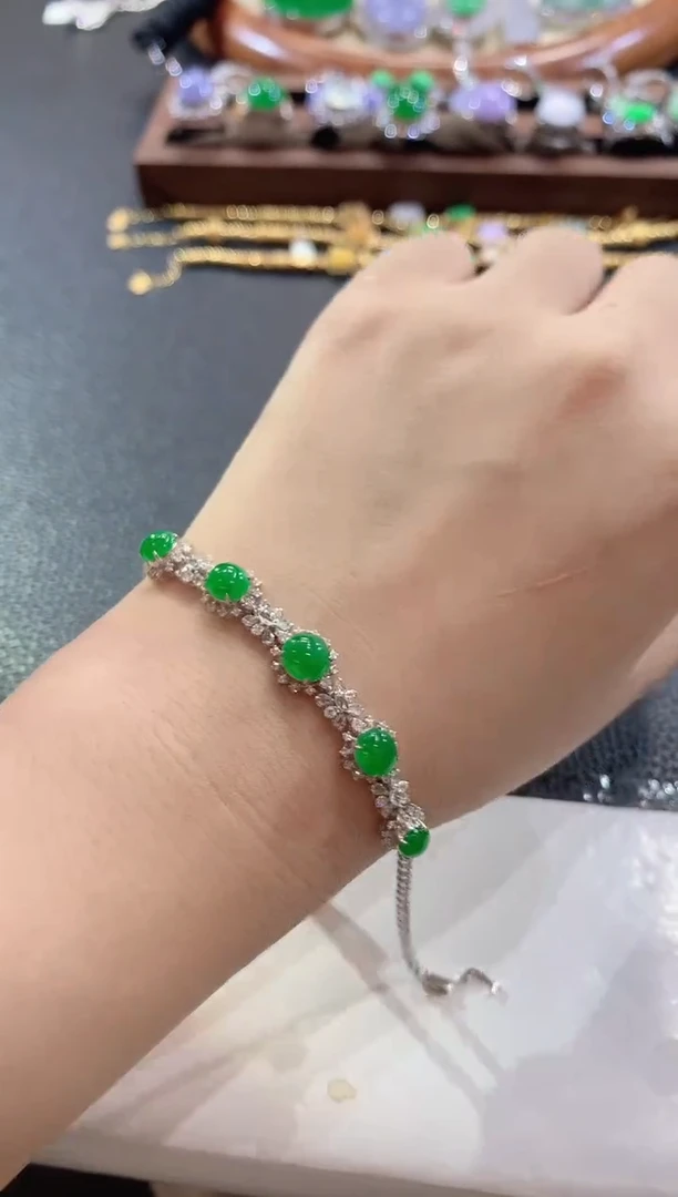 18K金镶嵌手链翡翠D37