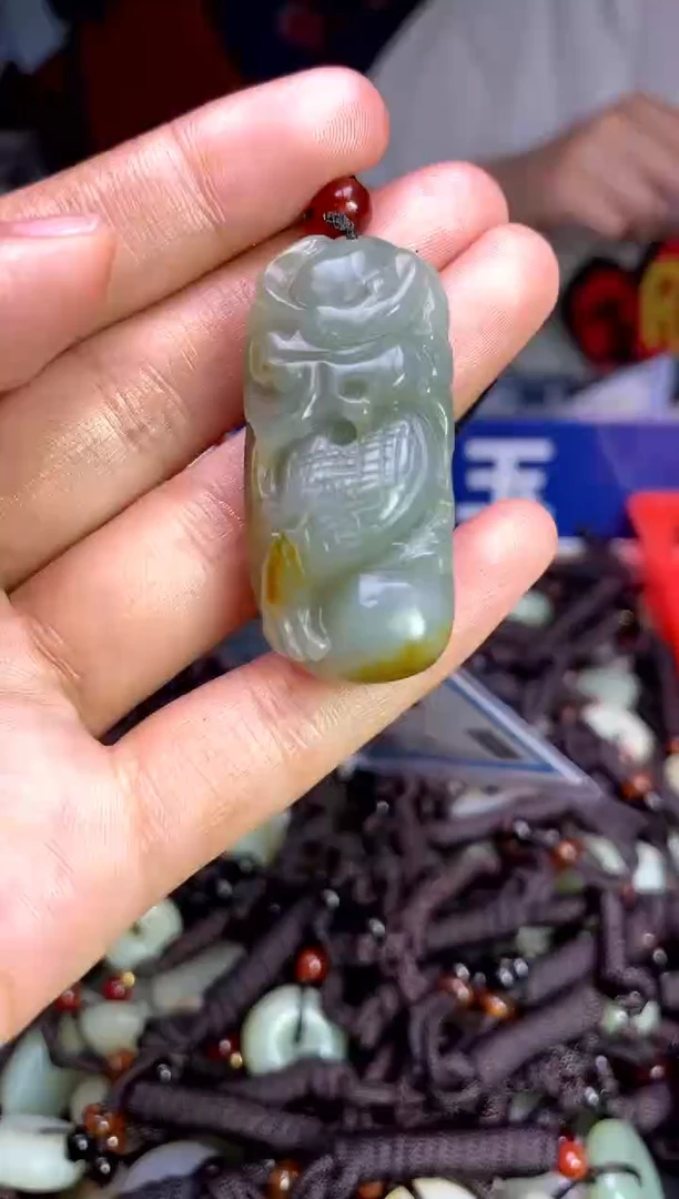 未镶嵌和田玉挂件1