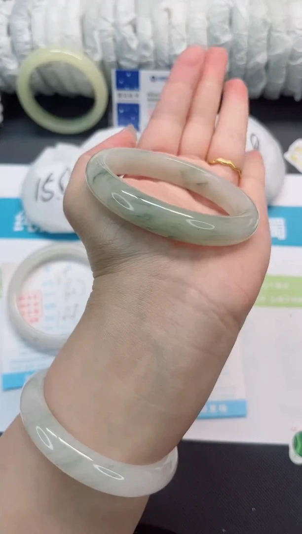 石英质玉手镯未镶嵌86-61