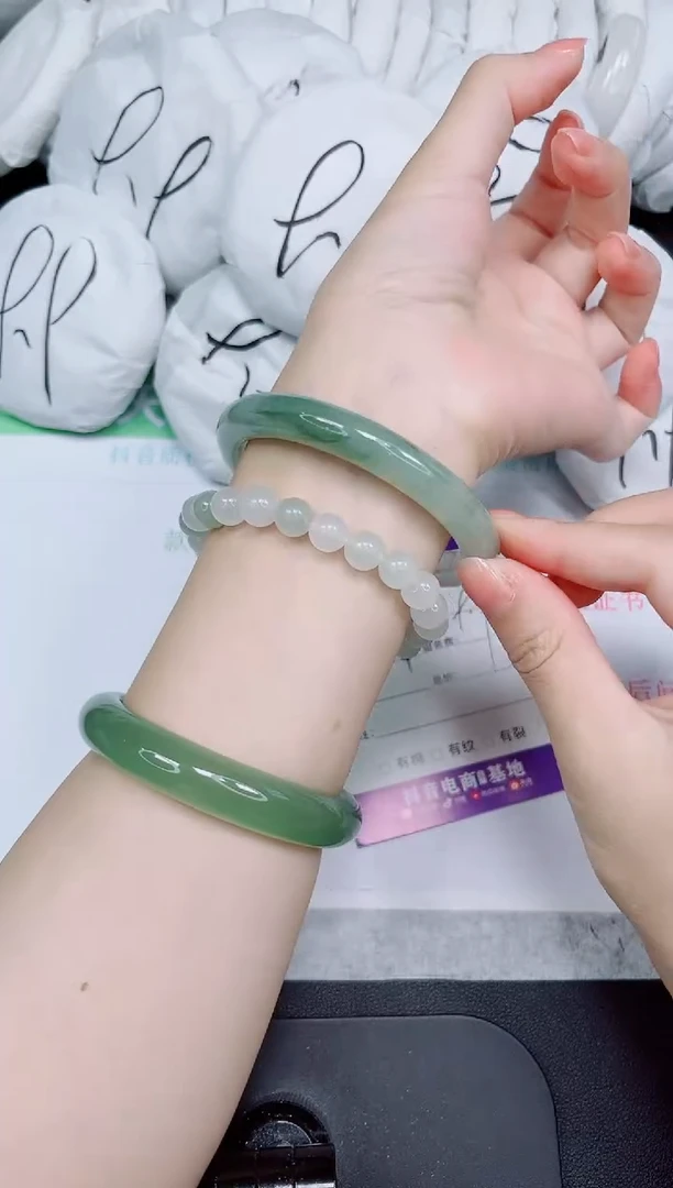 石英质玉手镯未镶嵌356-58