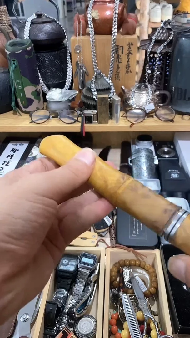 瓷片闪购商品  如图所示