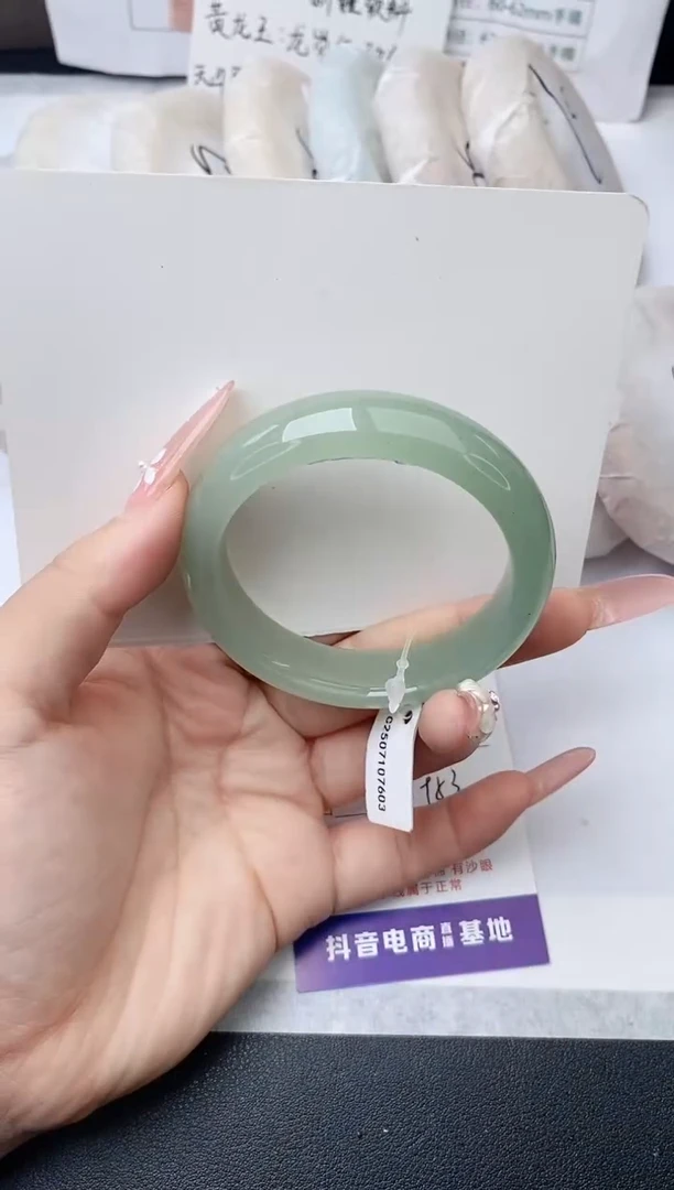 石英质玉手镯未镶嵌w67-DB52+