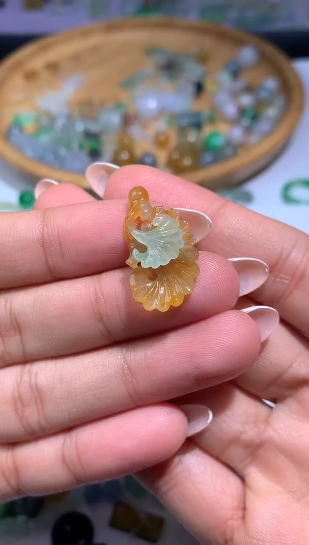 未镶嵌定制翡翠毛货