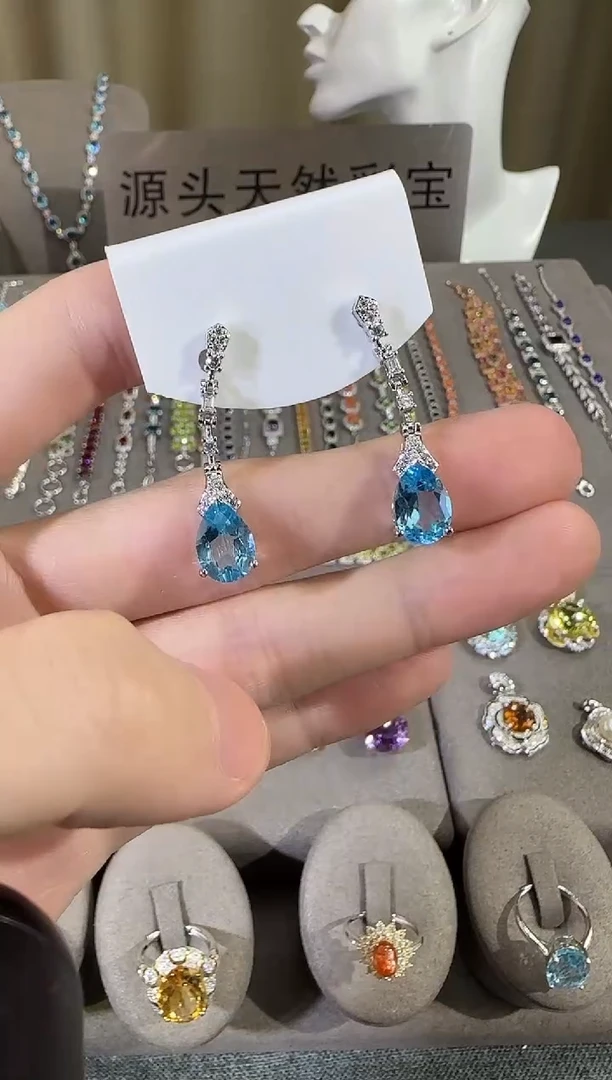 银S925镶嵌托帕石耳饰9*11mm妖姬蓝水滴款