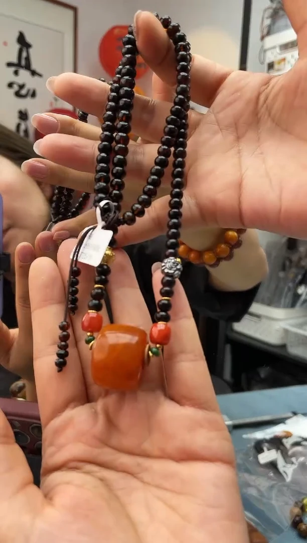 【闪购商品】琥珀珠宝奇石未镶嵌发一件