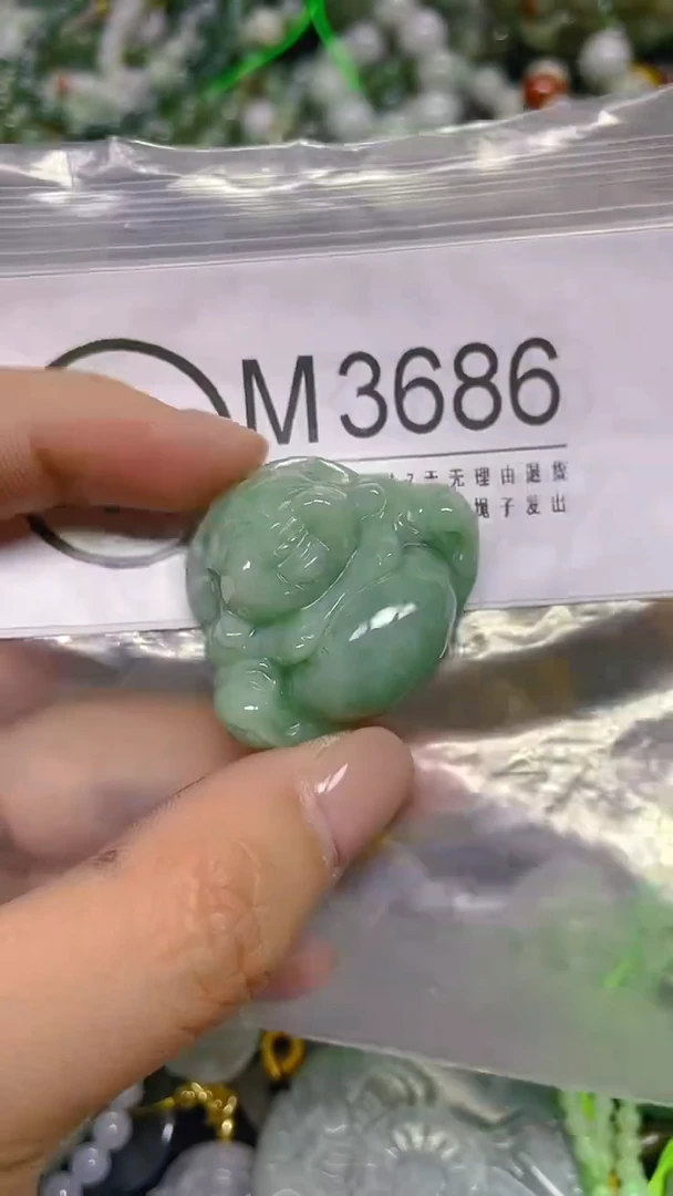 颈饰未镶嵌翡翠/ M /翡翠A货，一件也是批发价