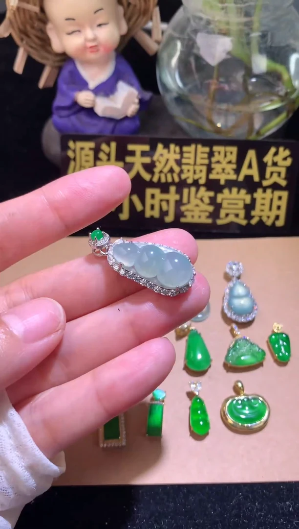 翡翠银S925镶嵌颈饰翡翠