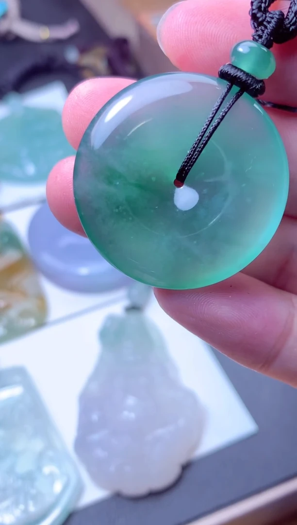 颈饰未镶嵌翡翠天然A货翡翠