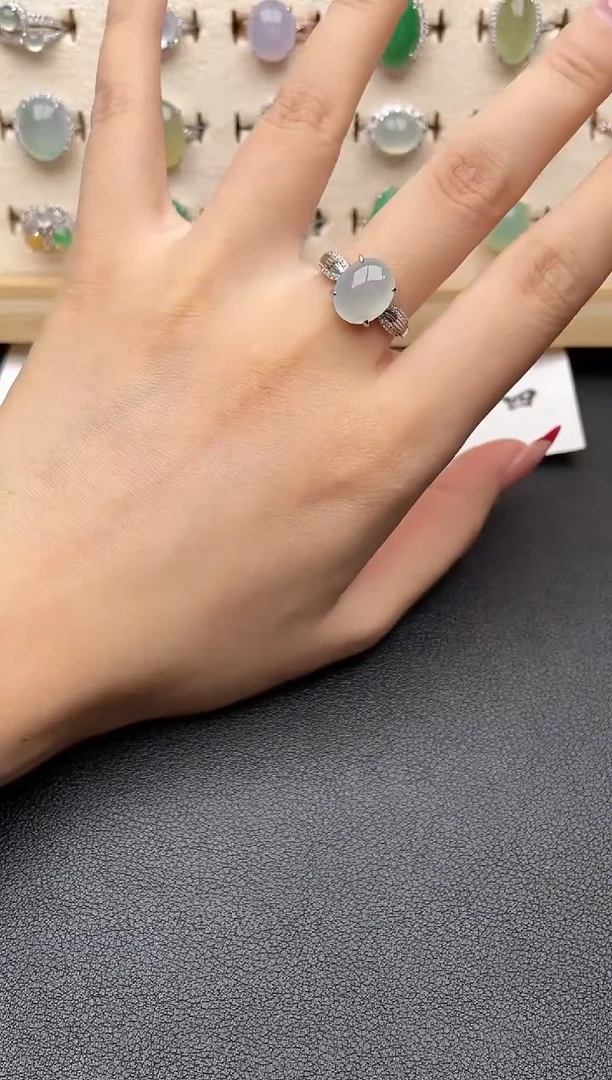 【闪购商品】翡翠戒指银S925镶嵌一物一证一礼盒