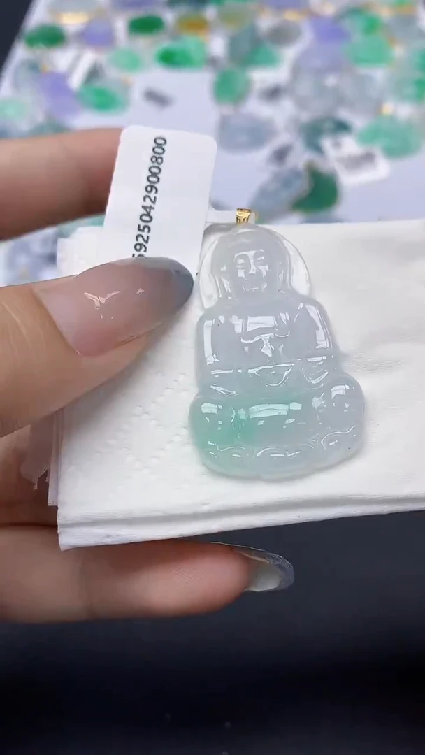 翡翠18K金镶嵌颈饰天然缅甸a货翡翠