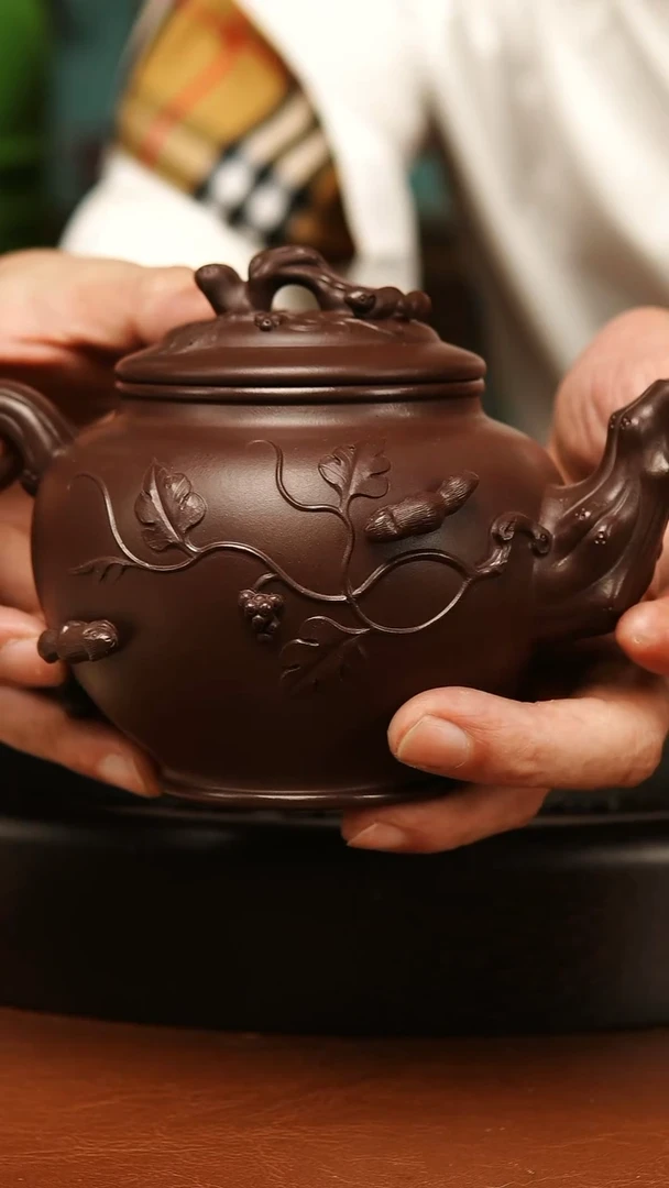 茶壶紫砂高货松鼠葡萄报春