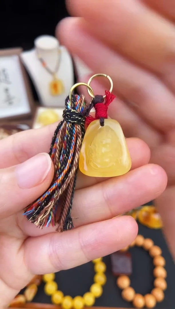 琥珀未镶嵌珠宝奇石柒月