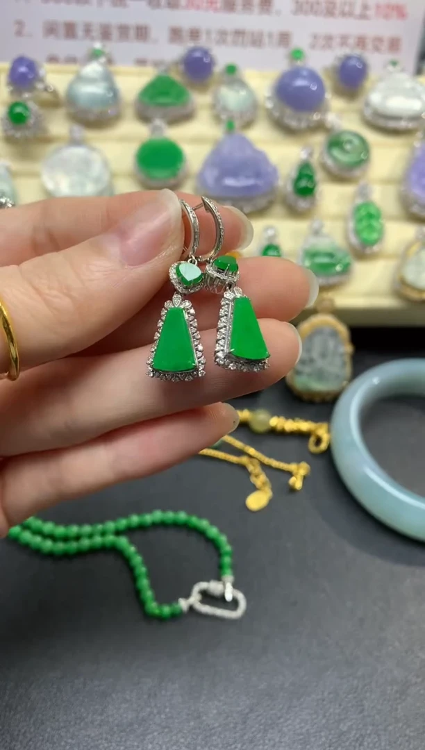 翡翠18K金镶嵌耳饰耳饰|8100+810