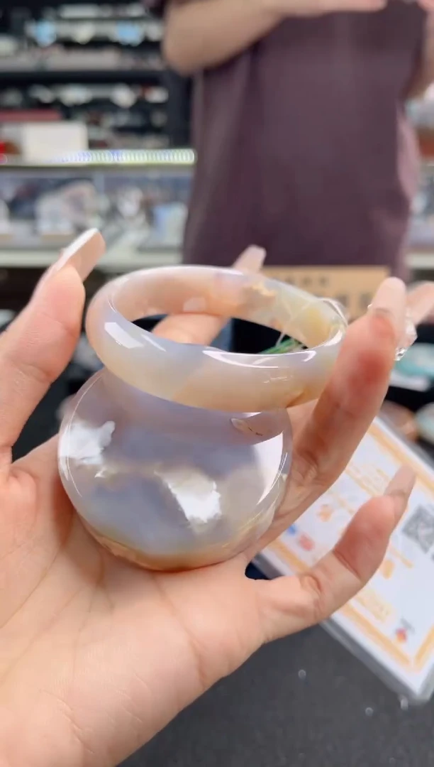 石英质玉手镯未镶嵌57圈口（赠品镯心）3572150