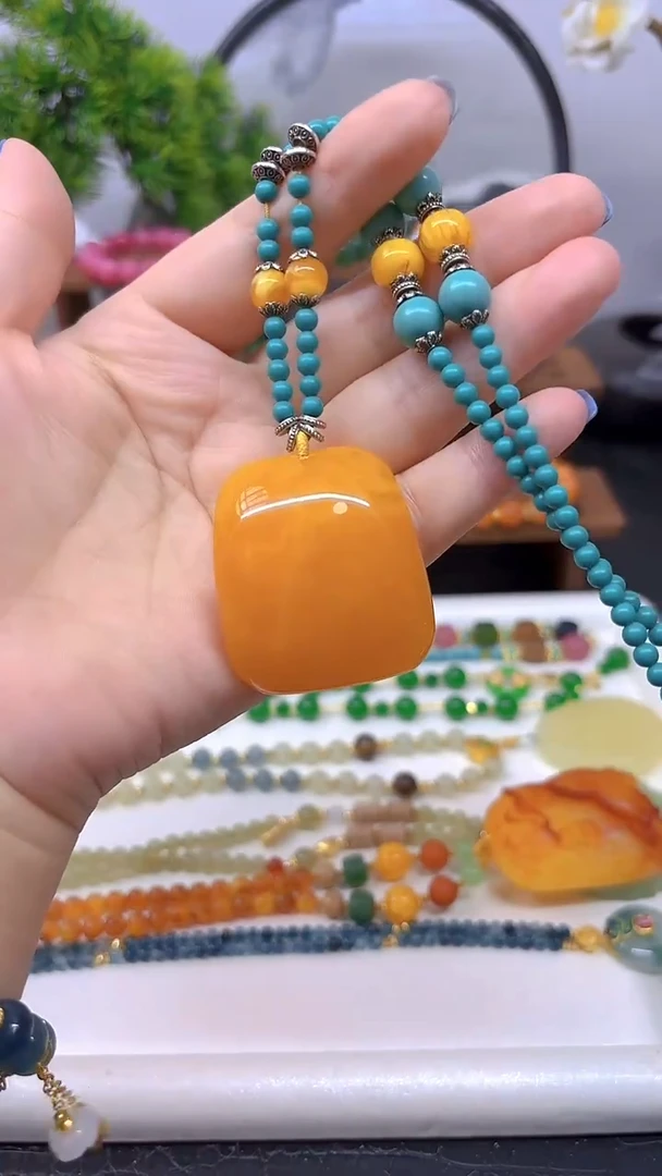 蜜蜡颈饰未镶嵌M685