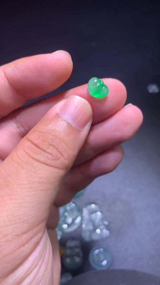 颈饰未镶嵌翡翠桃子