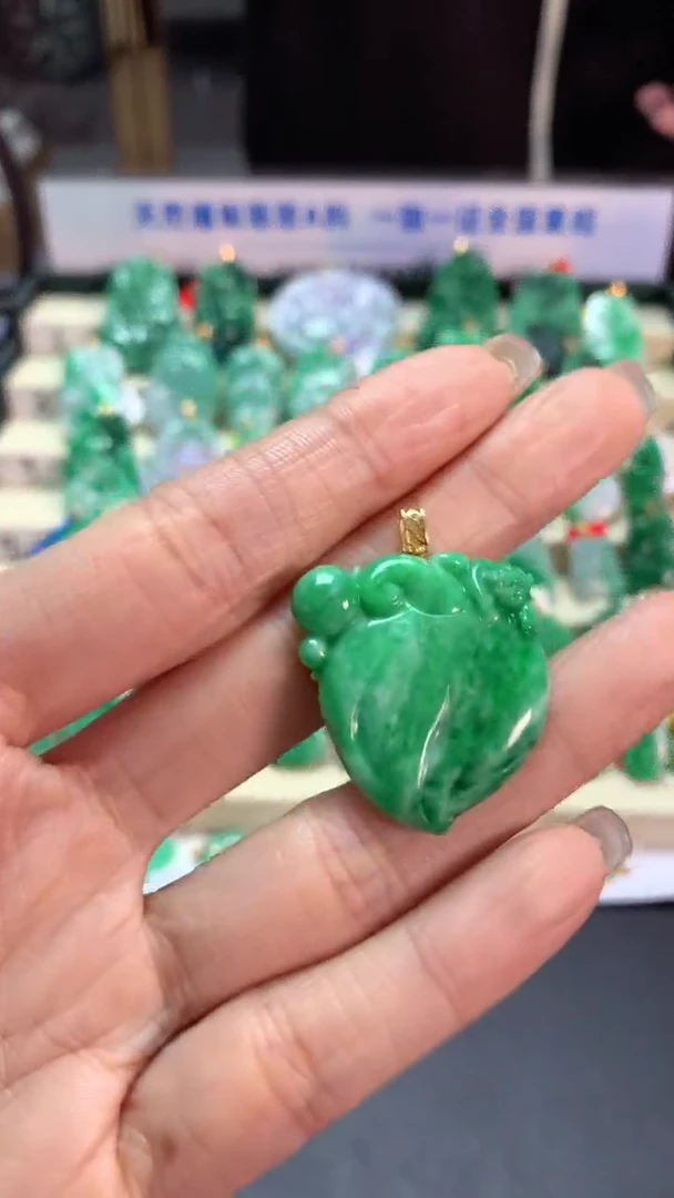 【闪购商品】翡翠吊坠(不含链)18K金镶嵌挂件