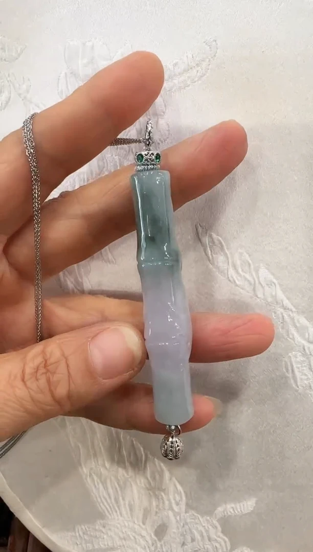 翡翠未镶嵌颈饰国风