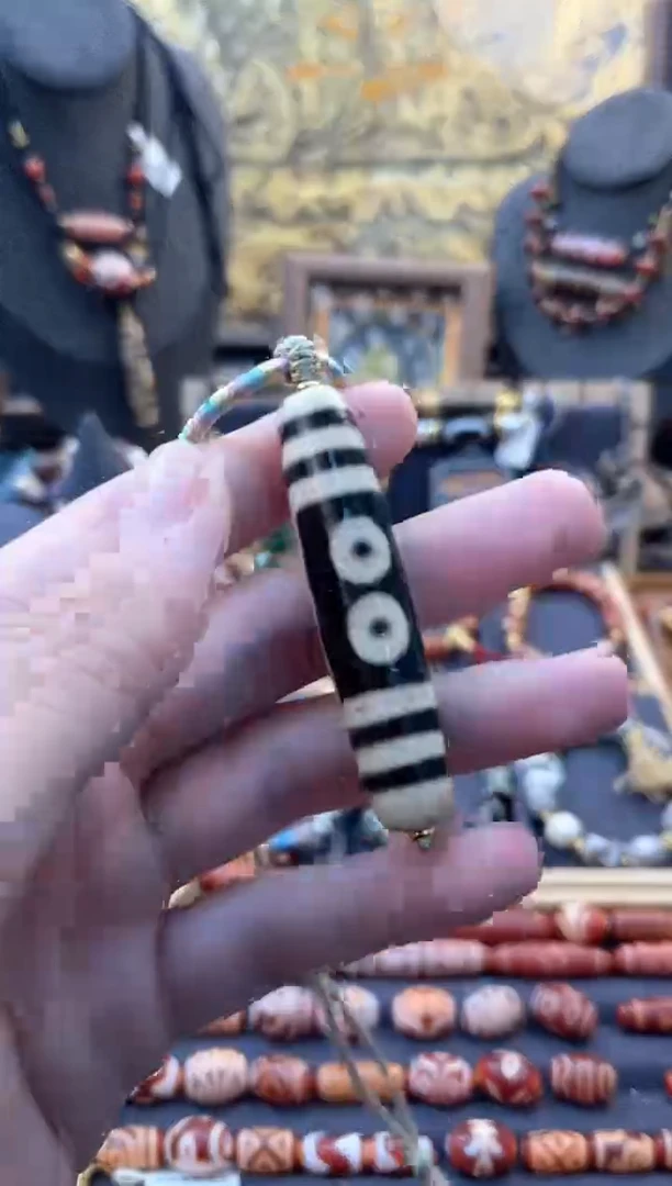 未镶嵌颈饰玛瑙/玉髓五眼吊坠