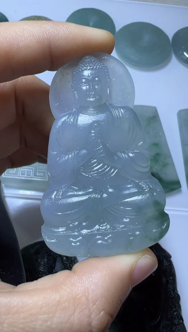 未镶嵌定制翡翠大日