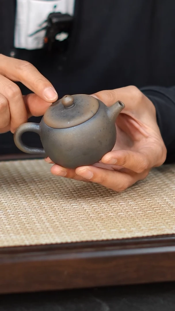 云水山涧建水紫陶 001 小苹果 柴烧壶