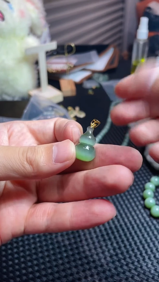 吊坠(不含链)未镶嵌和田玉和田玉碧玉猫眼葫芦吊坠