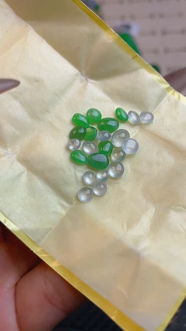 【闪购商品】翡翠耳饰未镶嵌天然A货翡翠129