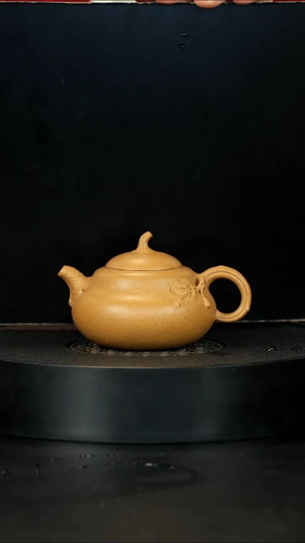 【闪购商品】紫砂茶壶明清老宕口黄金段葫芦200cc