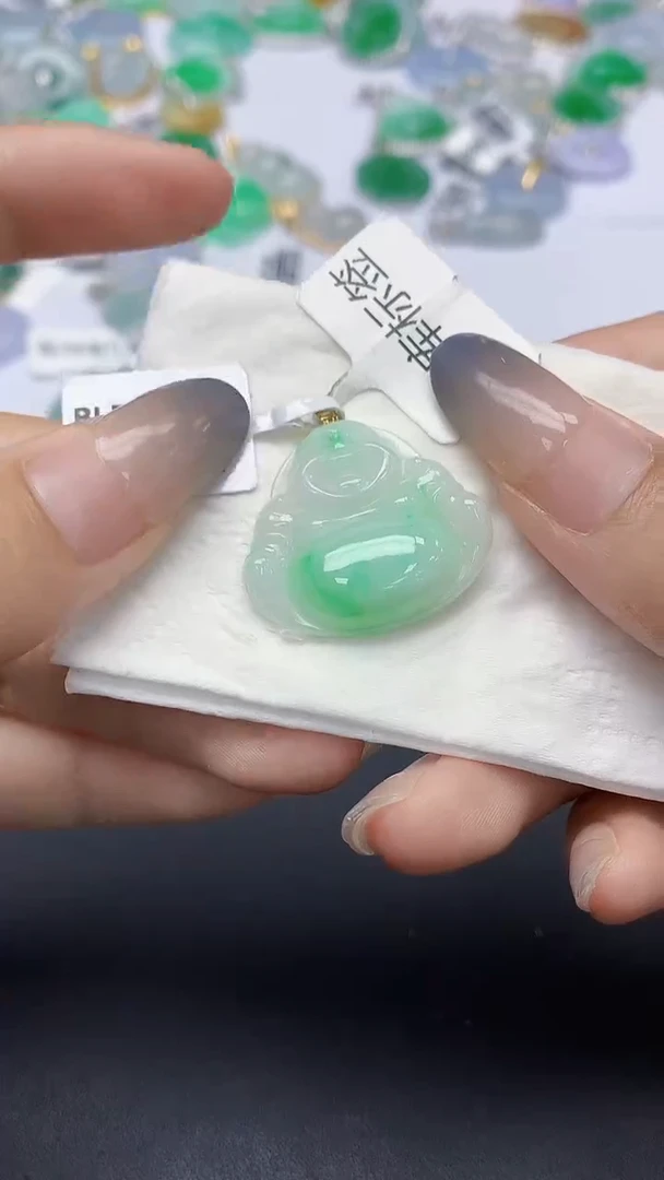 翡翠18K金镶嵌颈饰天然缅甸a货翡翠