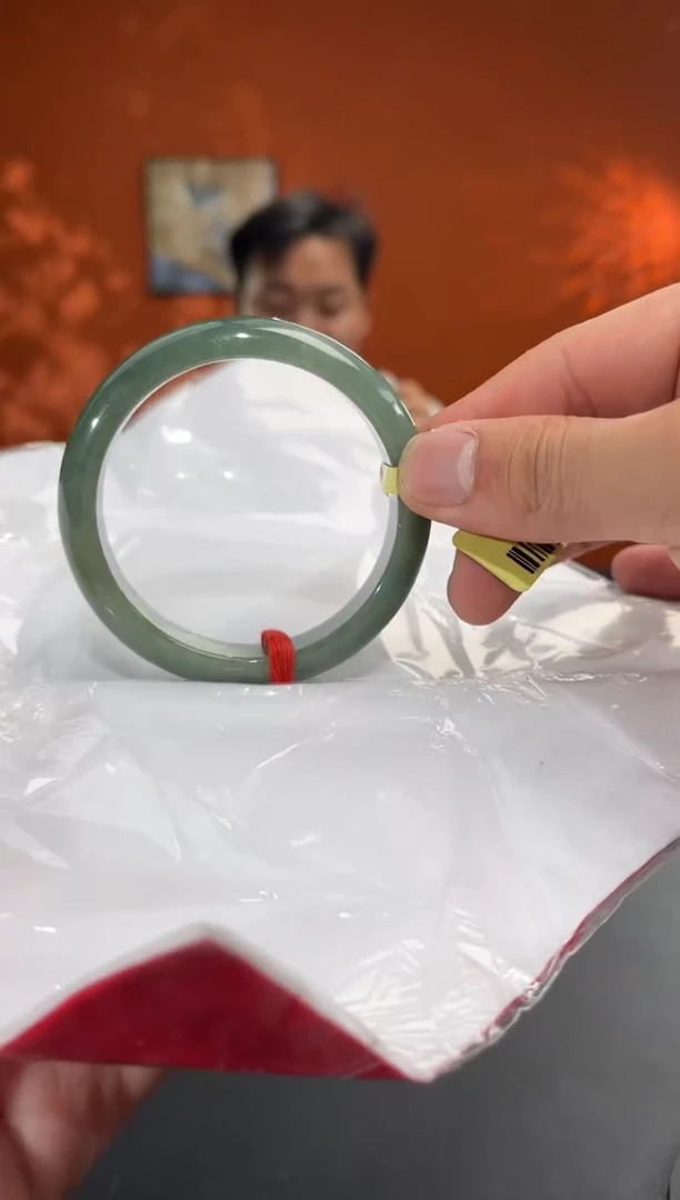 未镶嵌手镯翡翠翡翠手镯