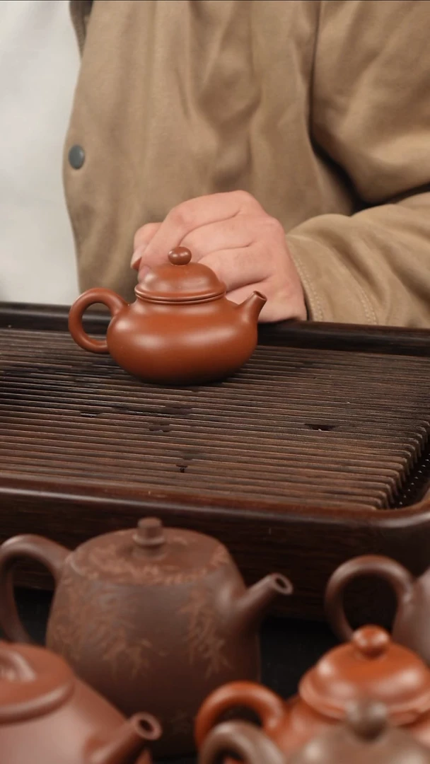 茶壶紫砂￴****￴朱泥 嘉道梨形 订