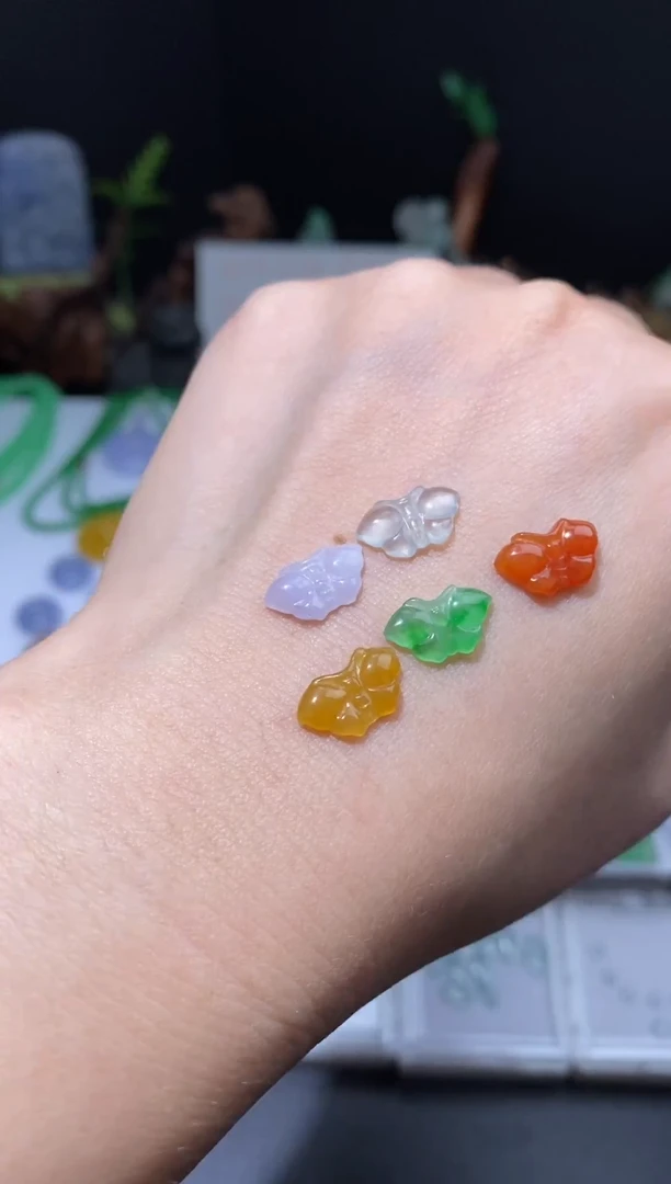 未镶嵌定制翡翠蝴蝶