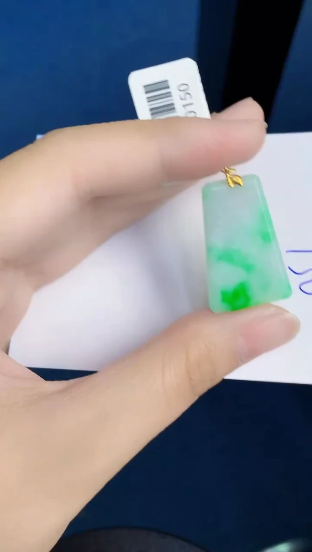 翡翠18K金镶嵌颈饰天然翡翠緬甸A貨