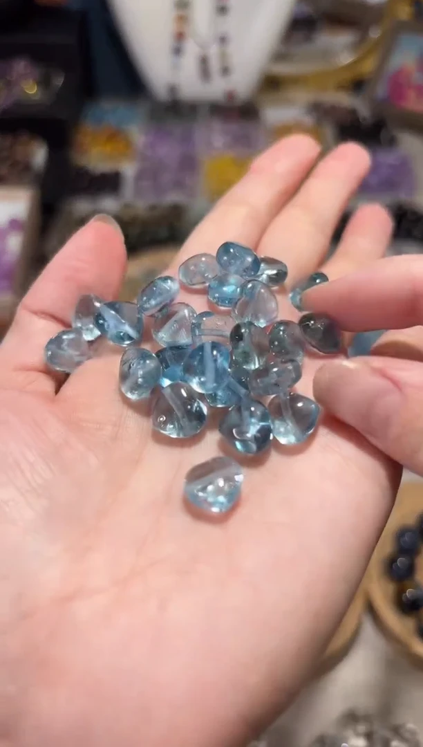 水晶手串未镶嵌V19蓝托帕爱心宽卡10单颗