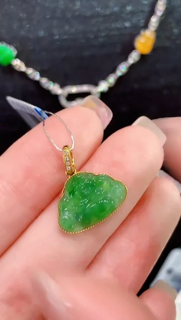 吊坠(不含链)18K金镶嵌翡翠L1611多样性发其一