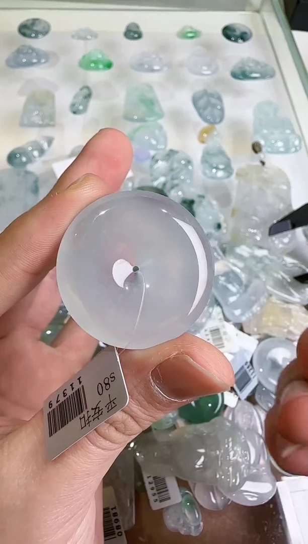 【闪购商品】翡翠吊坠(不含链)未镶嵌..