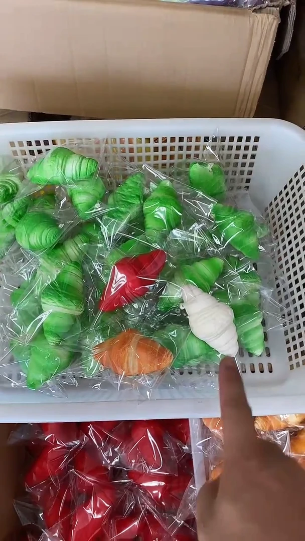 四色小可颂挂件特价无售后