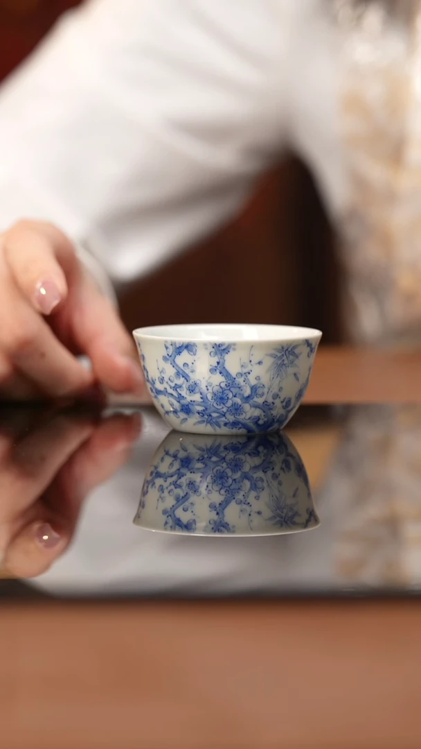 杯看山柴窑青花松竹梅/